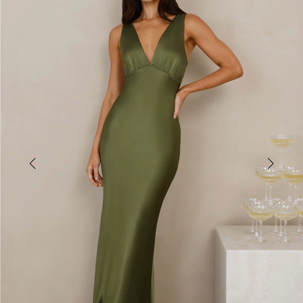 Hello Molly The Isabeau Satin Maxi Dress Olive (M)
